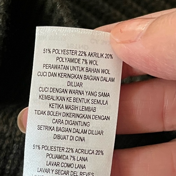 French Connection Lissie Cable Knit Cardigan Women’s Small Soft Cozy Preppy New - Picture 10 of 14